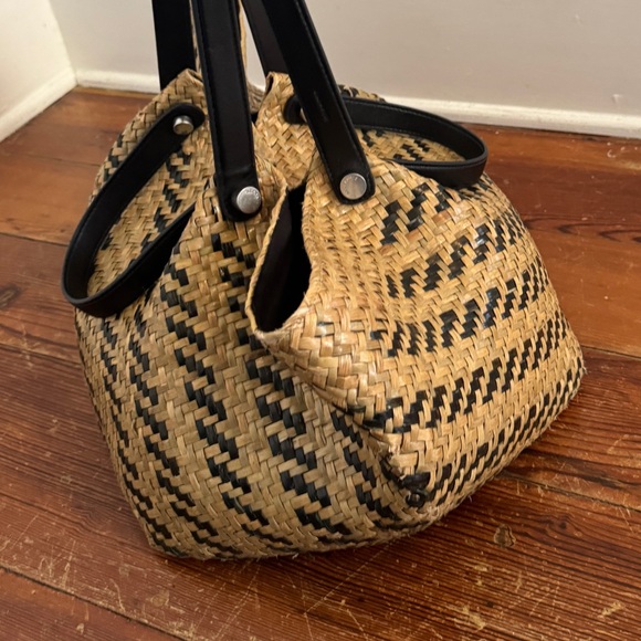 AllSaints Allington Straw Tote Bag Womens Black Handles Tan Woven Purse Damaged - Picture 3 of 16